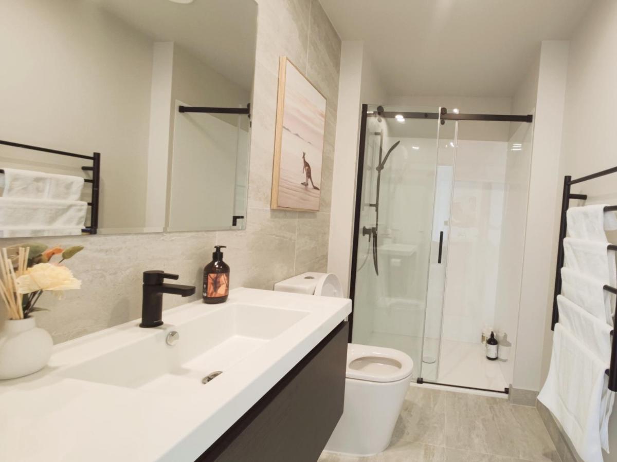 Luxurious 2 Bedroom Apartment Free Secure Parking โอ๊คแลนด์ ภายนอก รูปภาพ
